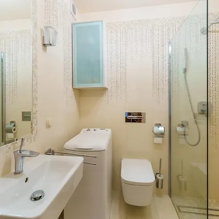 Apartment Seaside With Parking & Ac - 150 M To The By Renters *