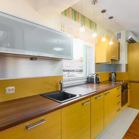 Seaside With Parking & Ac - 150 M To The By Renters