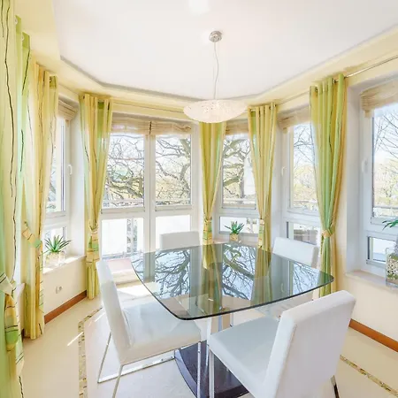 Seaside With Parking & Ac - 150 M To The By Renters *